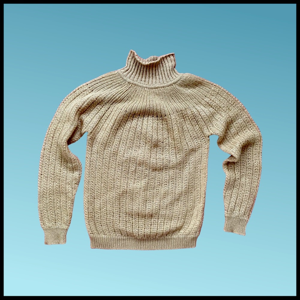 Vintage women’s Tan/Nude Turtleneck sweater